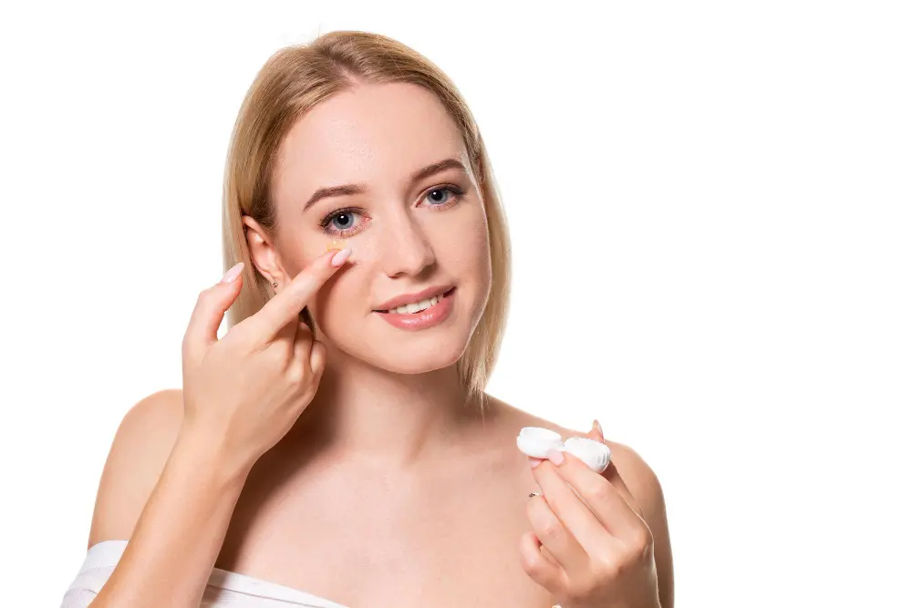 contact lenses using 