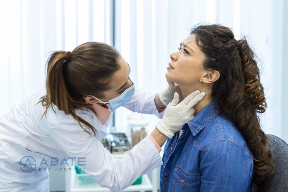 Thyroid Effect on Eyes: Symptoms, Vision Changes & Treatment