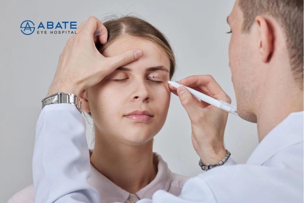 Droopy Eyelid Treatment: Causes, Symptoms, and Effective Solutions